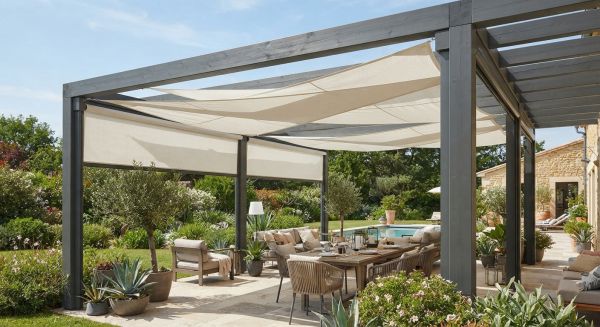 Les toiles inventives pour renforcer la protection de votre pergola
