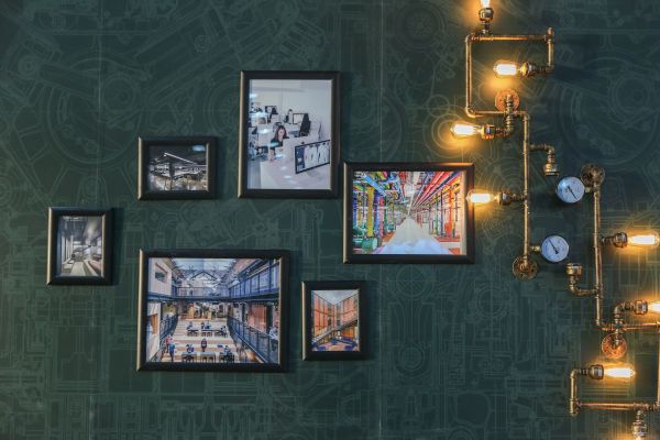 Transformez votre intérieur avec la décoration murale industrielle